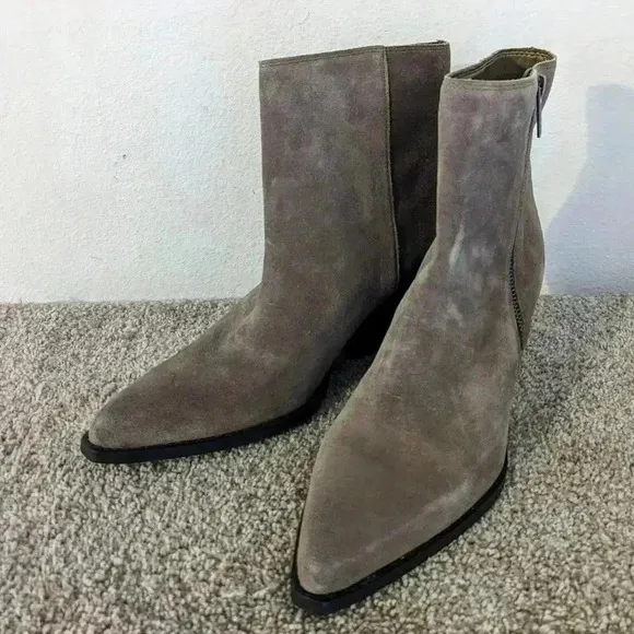Sam Edelman Jane Desert Olive Suede Western Ankle Boots Sz. 9.5 NWOT