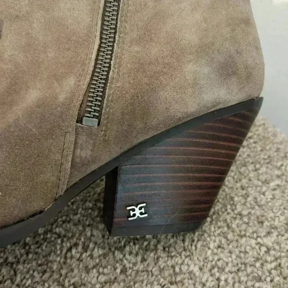 Sam Edelman Jane Desert Olive Suede Western Ankle Boots Sz. 9.5 NWOT