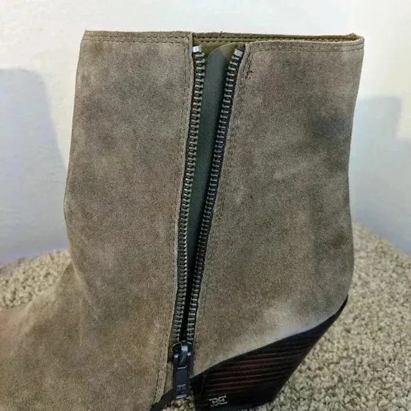 Sam Edelman Jane Desert Olive Suede Western Ankle Boots Sz. 9.5 NWOT