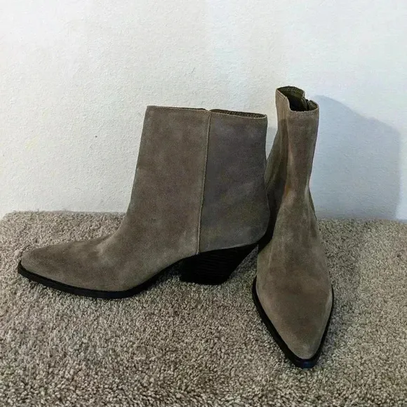 Sam Edelman Jane Desert Olive Suede Western Ankle Boots Sz. 9.5 NWOT