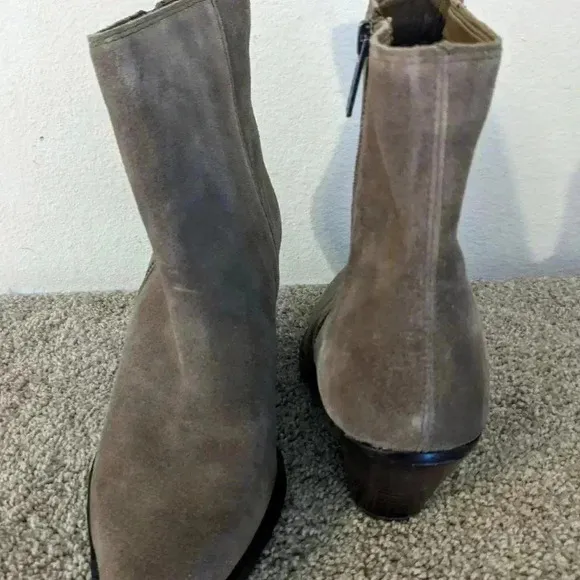 Sam Edelman Jane Desert Olive Suede Western Ankle Boots Sz. 9.5 NWOT