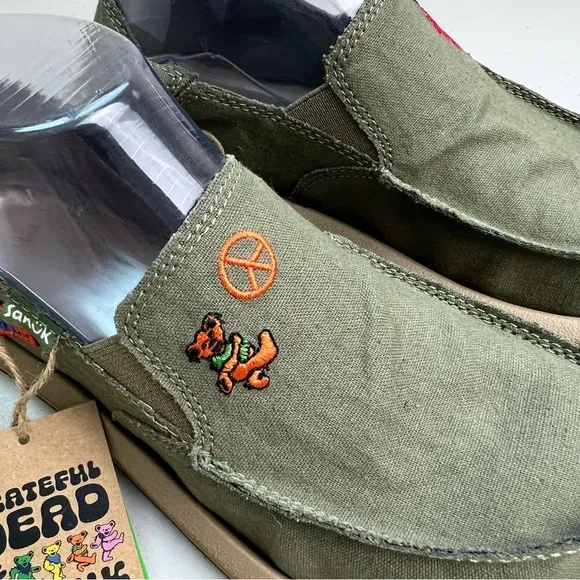 Sanuk X Grateful Dead NEW Sidewalk Surfer Size 3,4 Youth Slip On Loafers