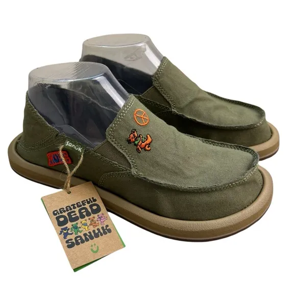 Sanuk X Grateful Dead NEW Sidewalk Surfer Size 3,4 Youth Slip On Loafers