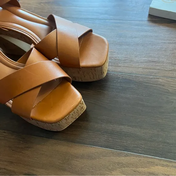 Sarto Donati Leather Strappy Sandals NWOT