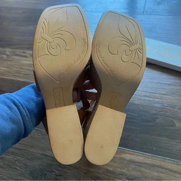 Sarto Donati Leather Strappy Sandals NWOT