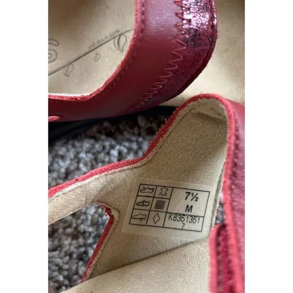 SAS Nudu Size 7.5 M SANDALS Ruby Red Heel Strap Comfort (RETAIL $158) Q24