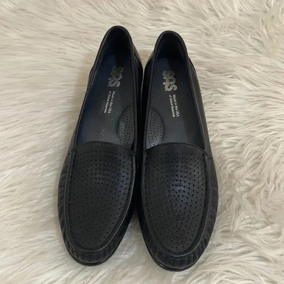 SAS Savvy black slip on moccasin loafers size 9.5
