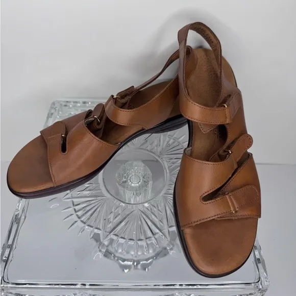 SAS Women’s Size 8.5 Tripad Comfort Tan Leather Sandals