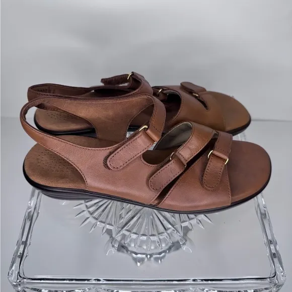 SAS Women’s Size 8.5 Tripad Comfort Tan Leather Sandals