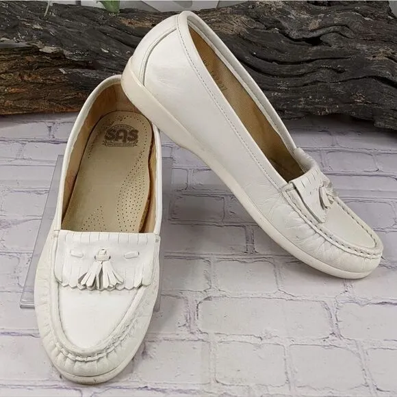SAS White Leather Softie Kiltie Tassel Slip On Loafers - Size 8N (Narrow)