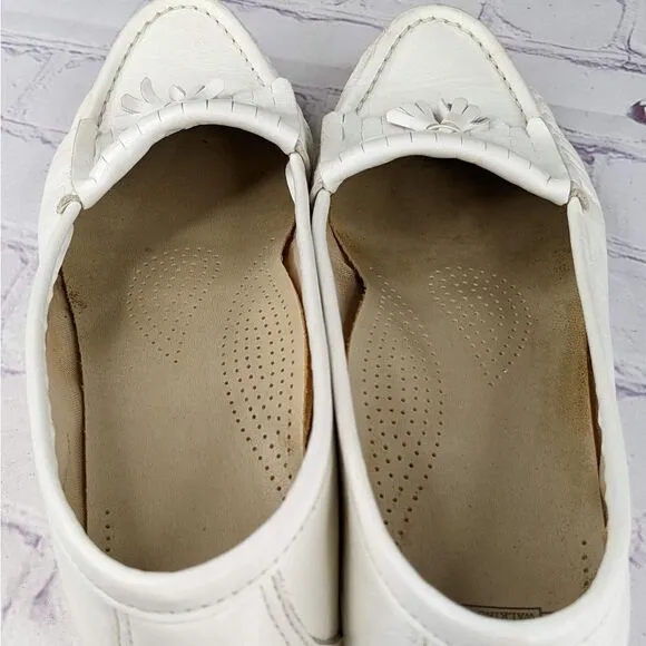 SAS White Leather Softie Kiltie Tassel Slip On Loafers - Size 8N (Narrow)