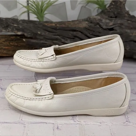SAS White Leather Softie Kiltie Tassel Slip On Loafers - Size 8N (Narrow)