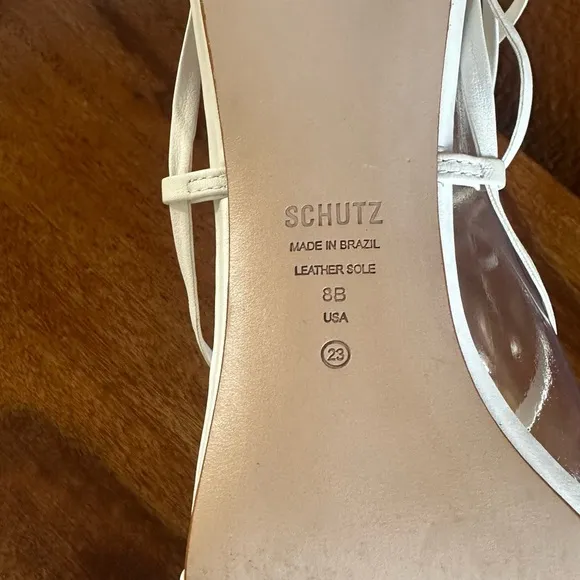 Schutz “Glenna” White Strappy Sandals Size 8 EUC!
