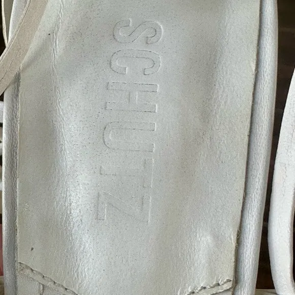 Schutz “Glenna” White Strappy Sandals Size 8 EUC!