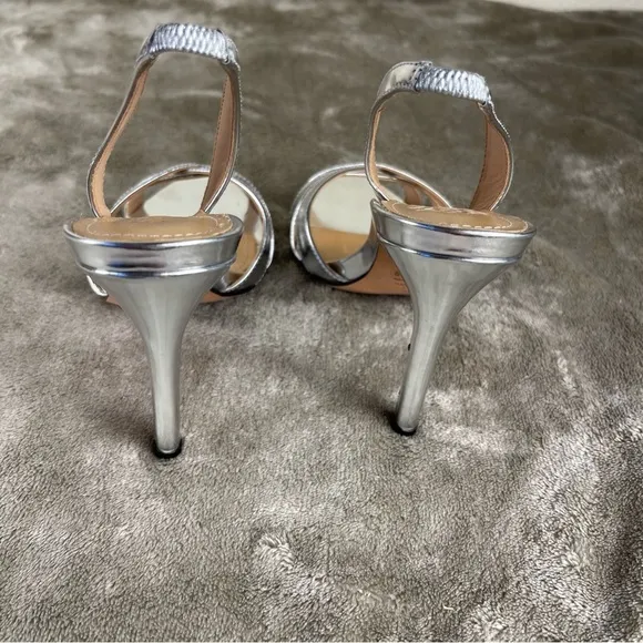 Schutz Silver Chayanne Strappy Sandals Size 7.5