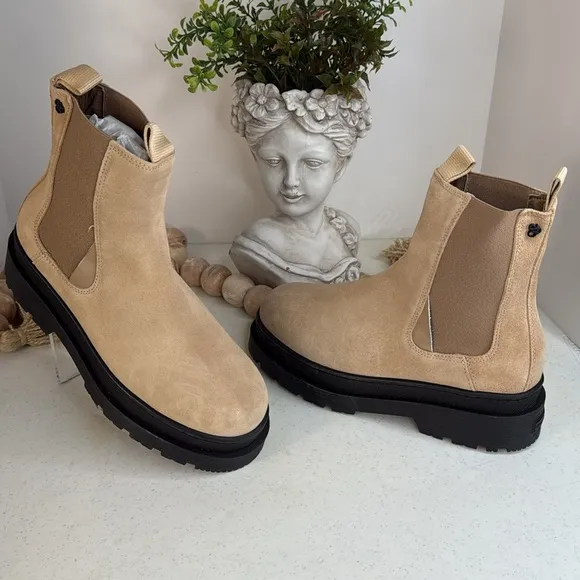 SCOTCH &amp; SODA Made In Portugal Suede Chelsea Boots Sz 7.5 Aubri