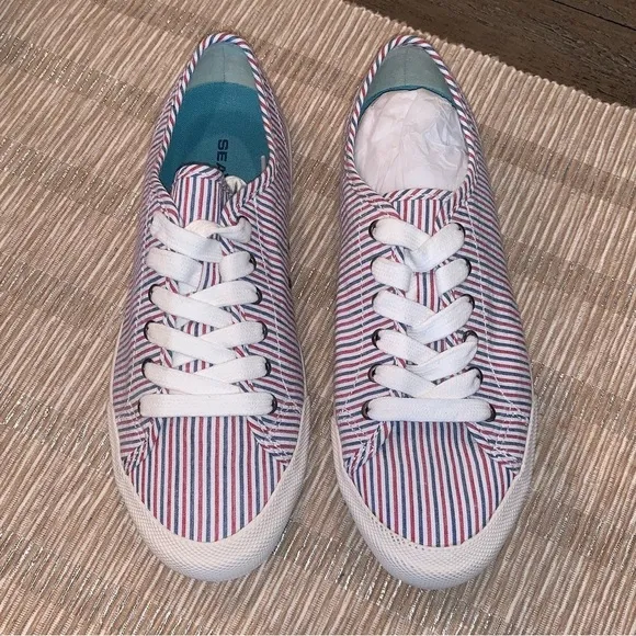 SeaVees NEW Monterey Americana Red Blue Seersucker Canvas Stripe Beach Sneaker 8