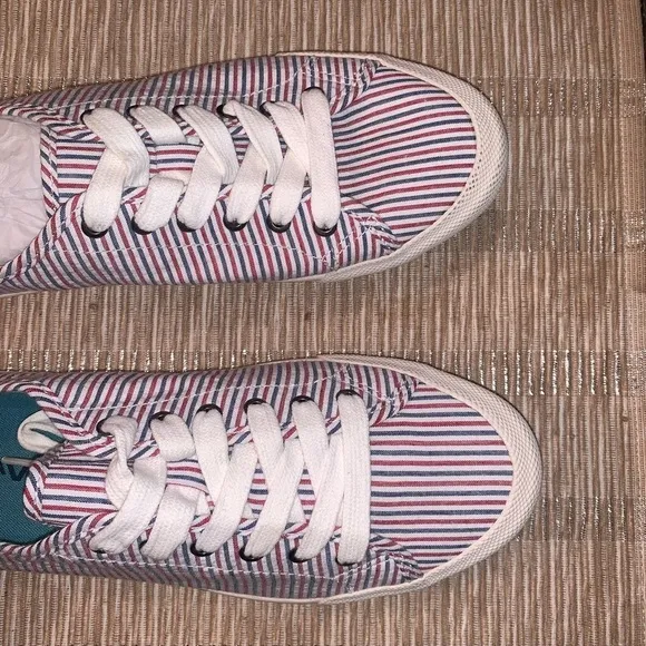 SeaVees NEW Monterey Americana Red Blue Seersucker Canvas Stripe Beach Sneaker 8