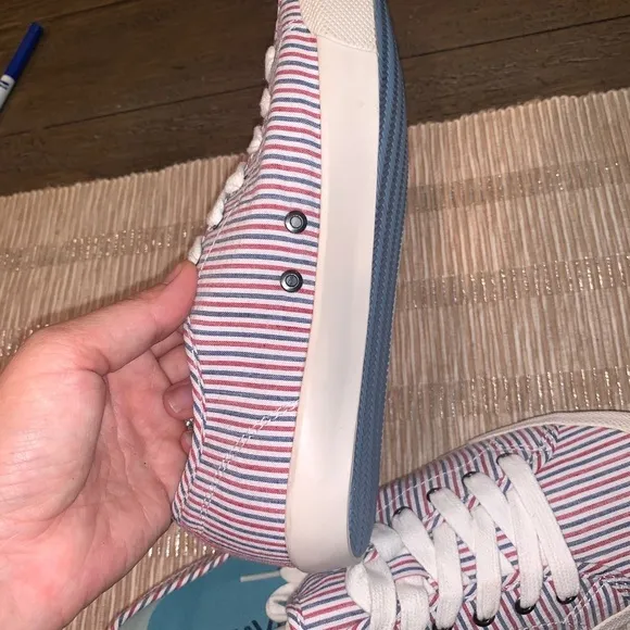 SeaVees NEW Monterey Americana Red Blue Seersucker Canvas Stripe Beach Sneaker 8