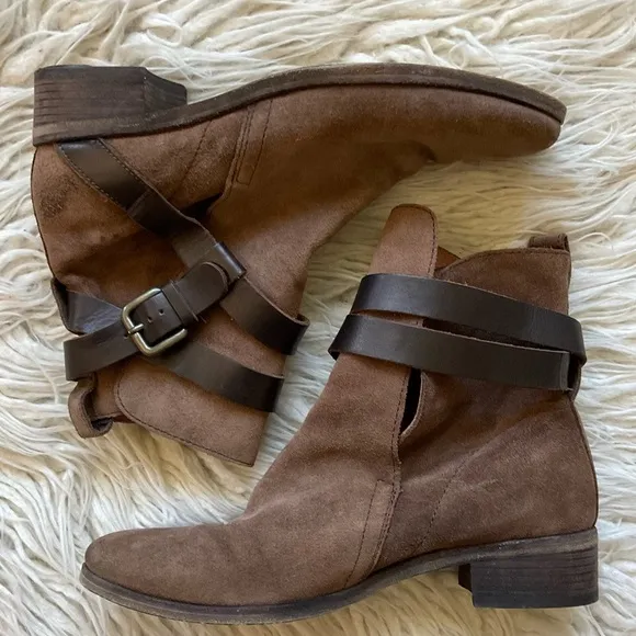 See By Chloé Janis Brown Suede Leather Straps Stacked Heel Ankle Boots Size 37.5