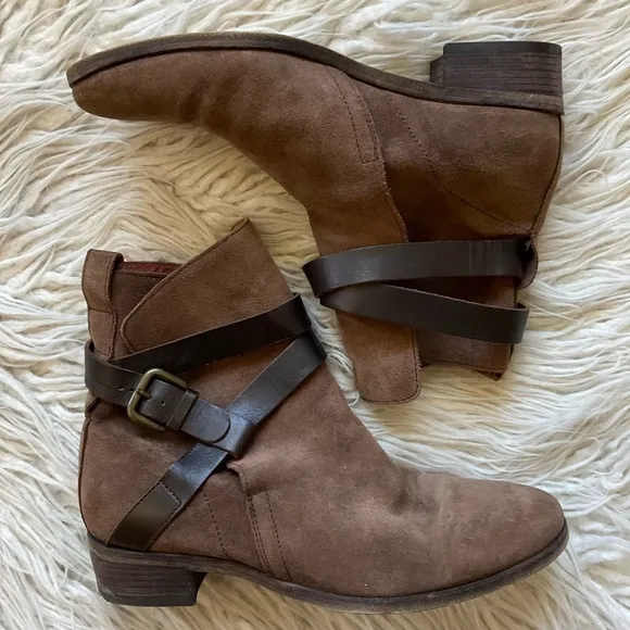 See By Chloé Janis Brown Suede Leather Straps Stacked Heel Ankle Boots Size 37.5