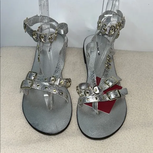 Silver Sandals with Decorative Buckles (B1)