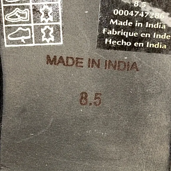 Silver Sandals with Decorative Buckles (B1)