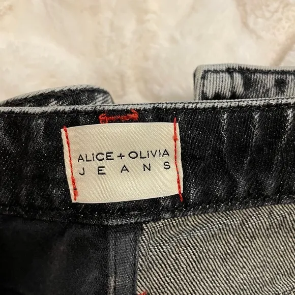 Size 26 NWT Alice and Olivia Austin jeans skirt denim vegan leather black mini