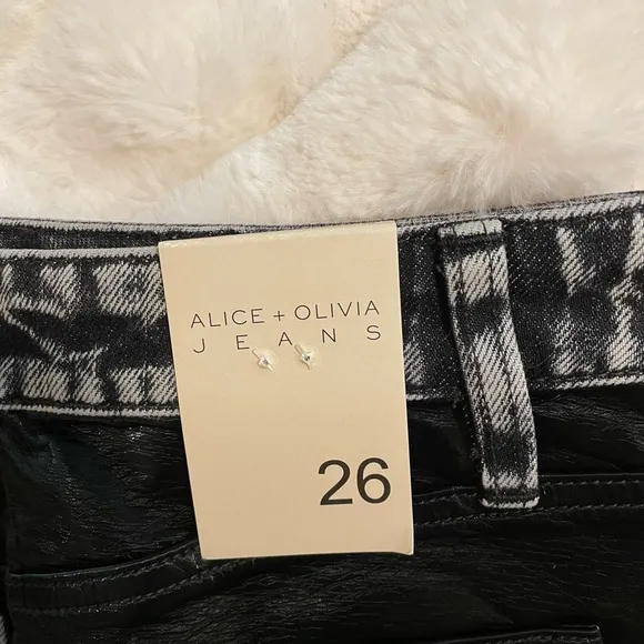Size 26 NWT Alice and Olivia Austin jeans skirt denim vegan leather black mini