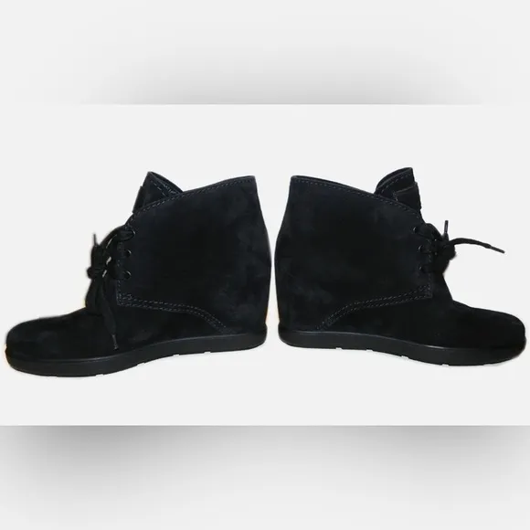 Size 8.5 PRADA women’s dessert black Suede Lace Up Wedge Booties/ boot