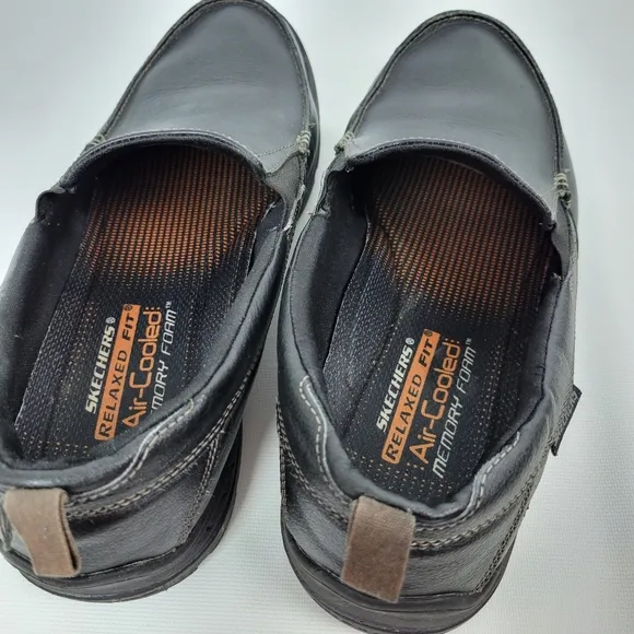 Skechers Relaxed Fit Air Cooled Memory Foam Sz 12 Leather Sneaker