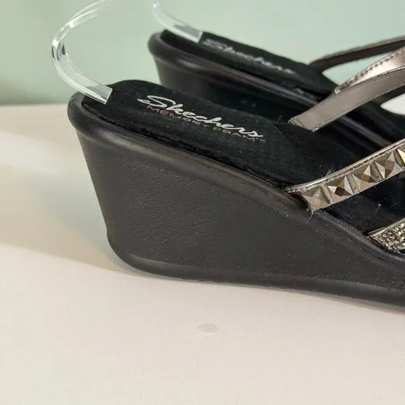 Skechers Wedge Sandals 9 Silver Cali Rumblers Studs Strappy Memory Foam Open Toe