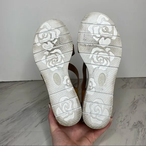 Sofft Strappy Sandals