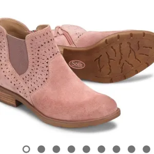 Sofft Women's Pink Suede Ankle Boots size 10 M  Sofft Barina boot in desert rose