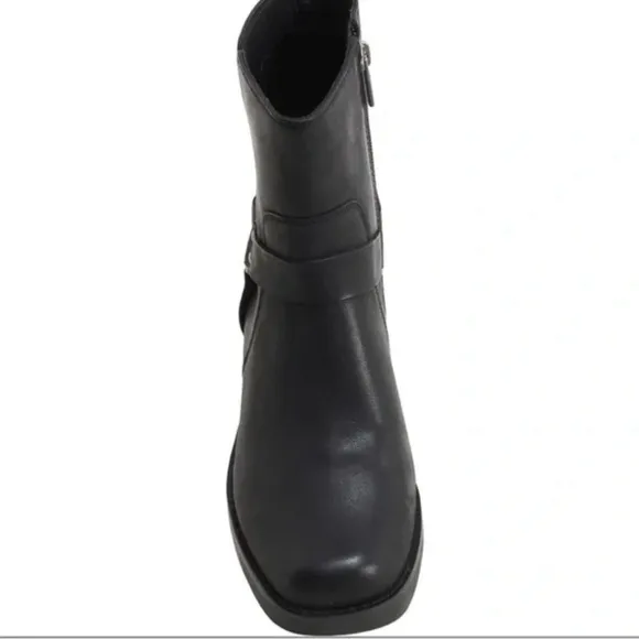 Sole Society Karisa Harness Black Snooth Leather Side Zip Boots NWOB Sz 9