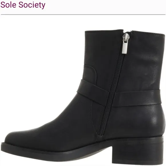 Sole Society Karisa Harness Black Snooth Leather Side Zip Boots NWOB Sz 9