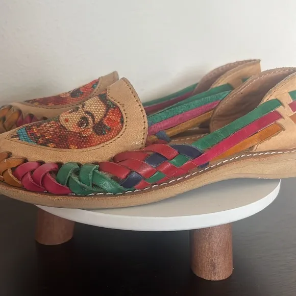 Soleil Girls Frida Kahlo Colorful Slip on Loafers Size 9