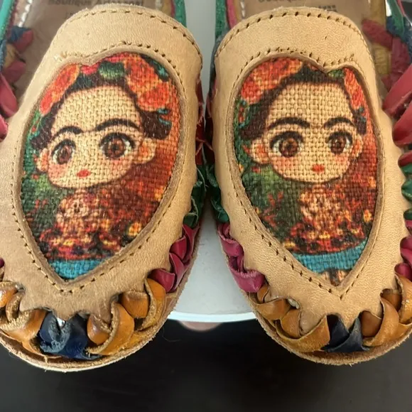 Soleil Girls Frida Kahlo Colorful Slip on Loafers Size 9