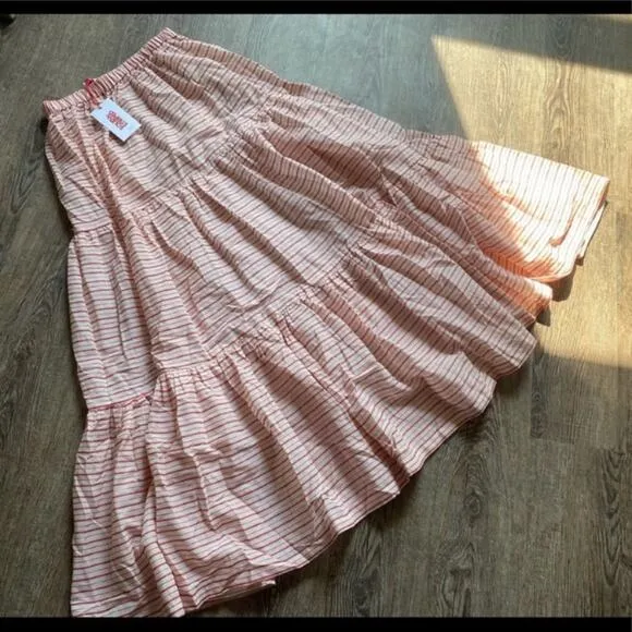 Solid and striped The Addison Skirt