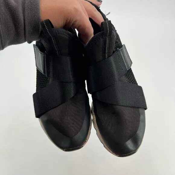Sorel black Kinetic Sneak Sneakers Womens Size 7.5 Sea Salt Black LL3507-010