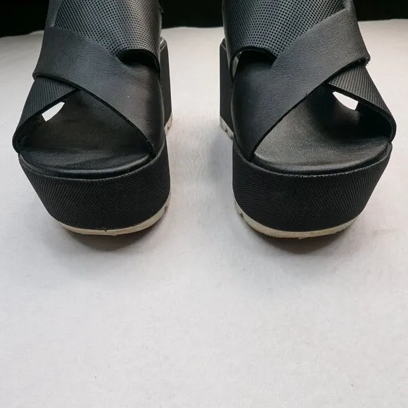 Sorel Cameron Flatform Mule in Black/White Size 7