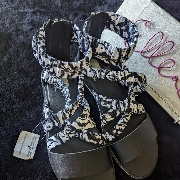 Sorel Ella ll Ankle Sandals 8.5, 9