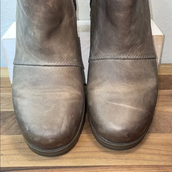 Sorel Emelie Chelsea Leather Color-block Stretch Ankle Boots Moto Minimal Size 8