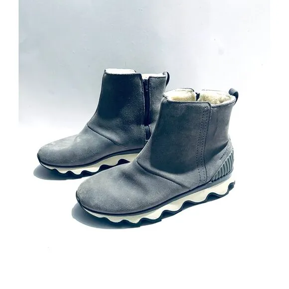 Sorel Kinetic Short leather boots faux fair insulated gray casual winter women 8