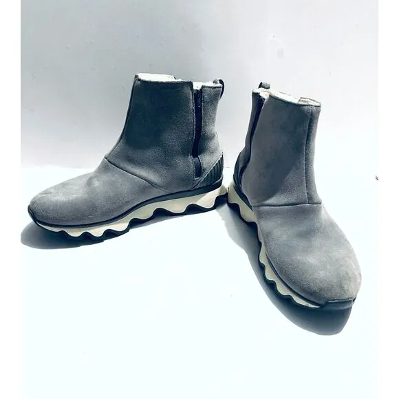 Sorel Kinetic Short leather boots faux fair insulated gray casual winter women 8