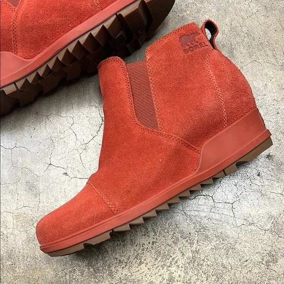 Sorel Red Suede Ankle Boots