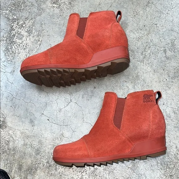 Sorel Red Suede Ankle Boots