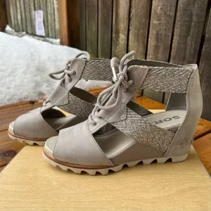 Sorel Wm’s Joanie Lace Up Leather &amp; Canvas Wedge Sandals In Gray Sz 8