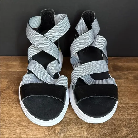 Sorel Women’s Strappy Sandals Size 10