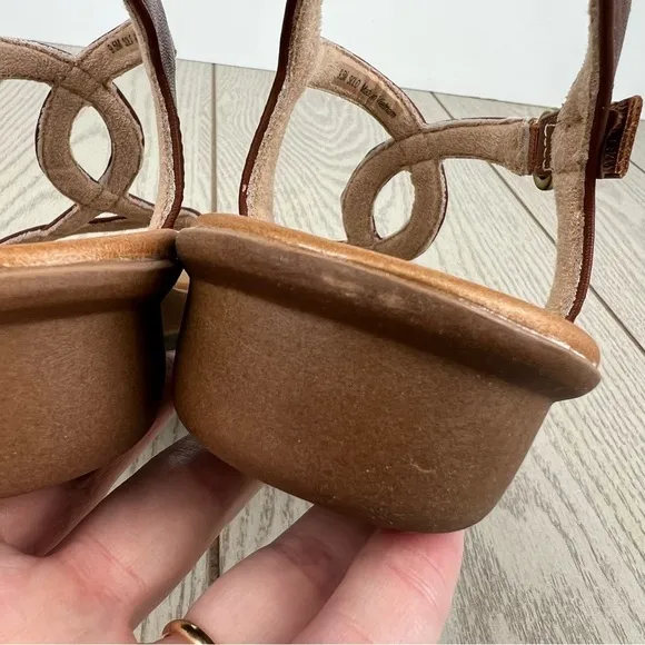 SOUL Naturalizer Solo Women's Strappy Sandals 9.5M Toffee Faux Leather $80